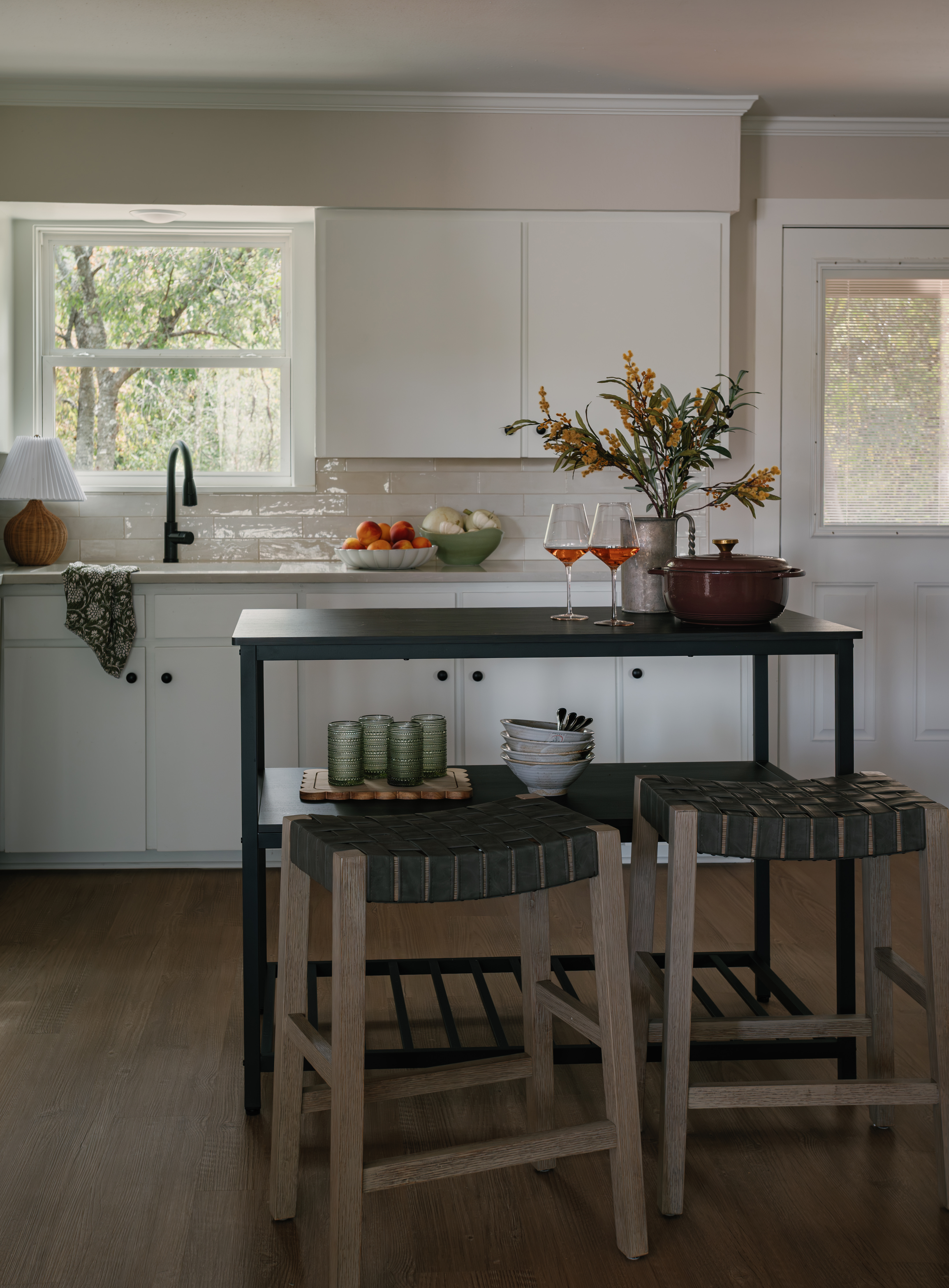 Kitchen island with seasonal florals